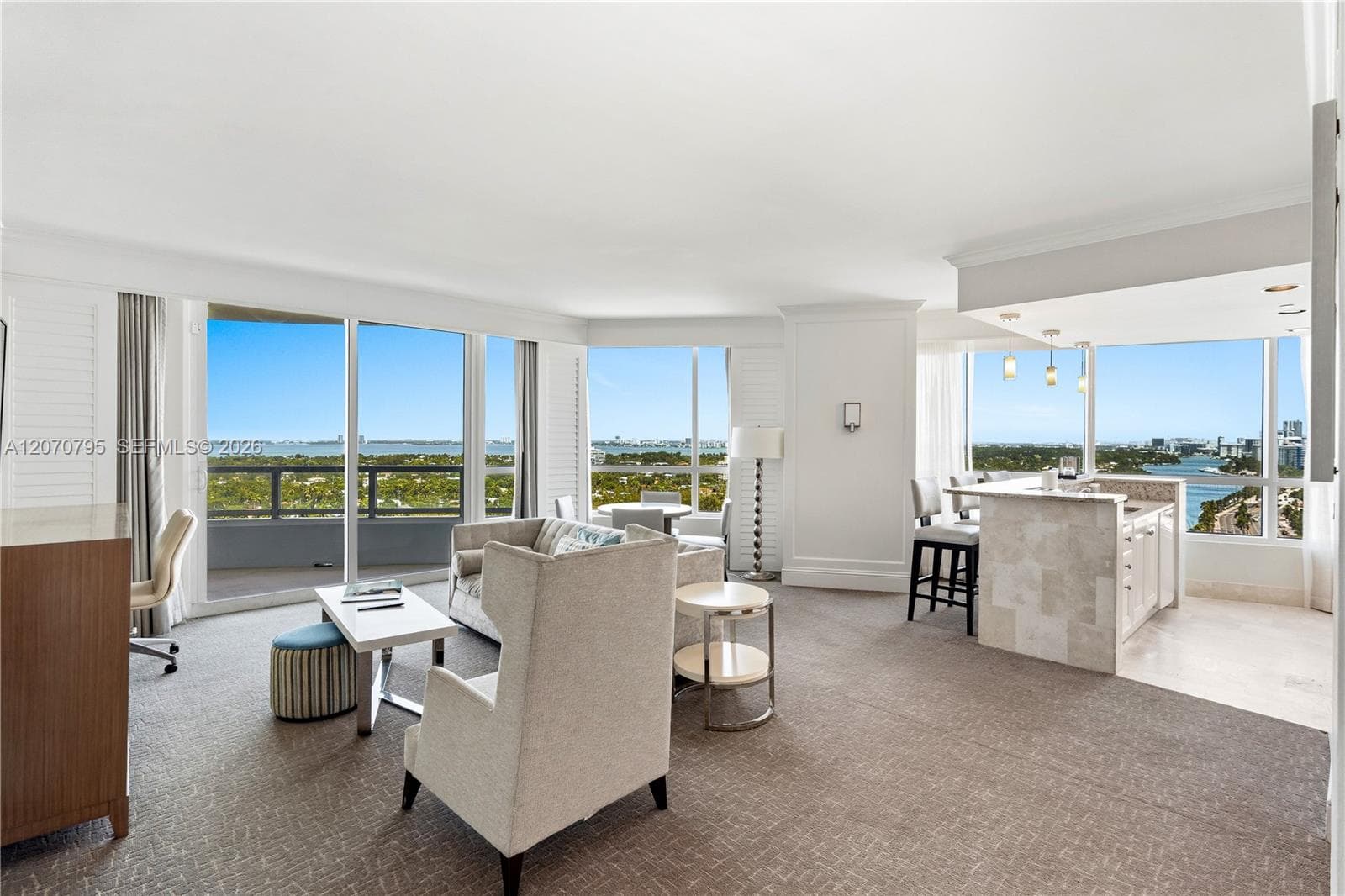 4401 Collins Ave # 1915/1917, Miami Beach, FL 33140 — zdjęcie 2