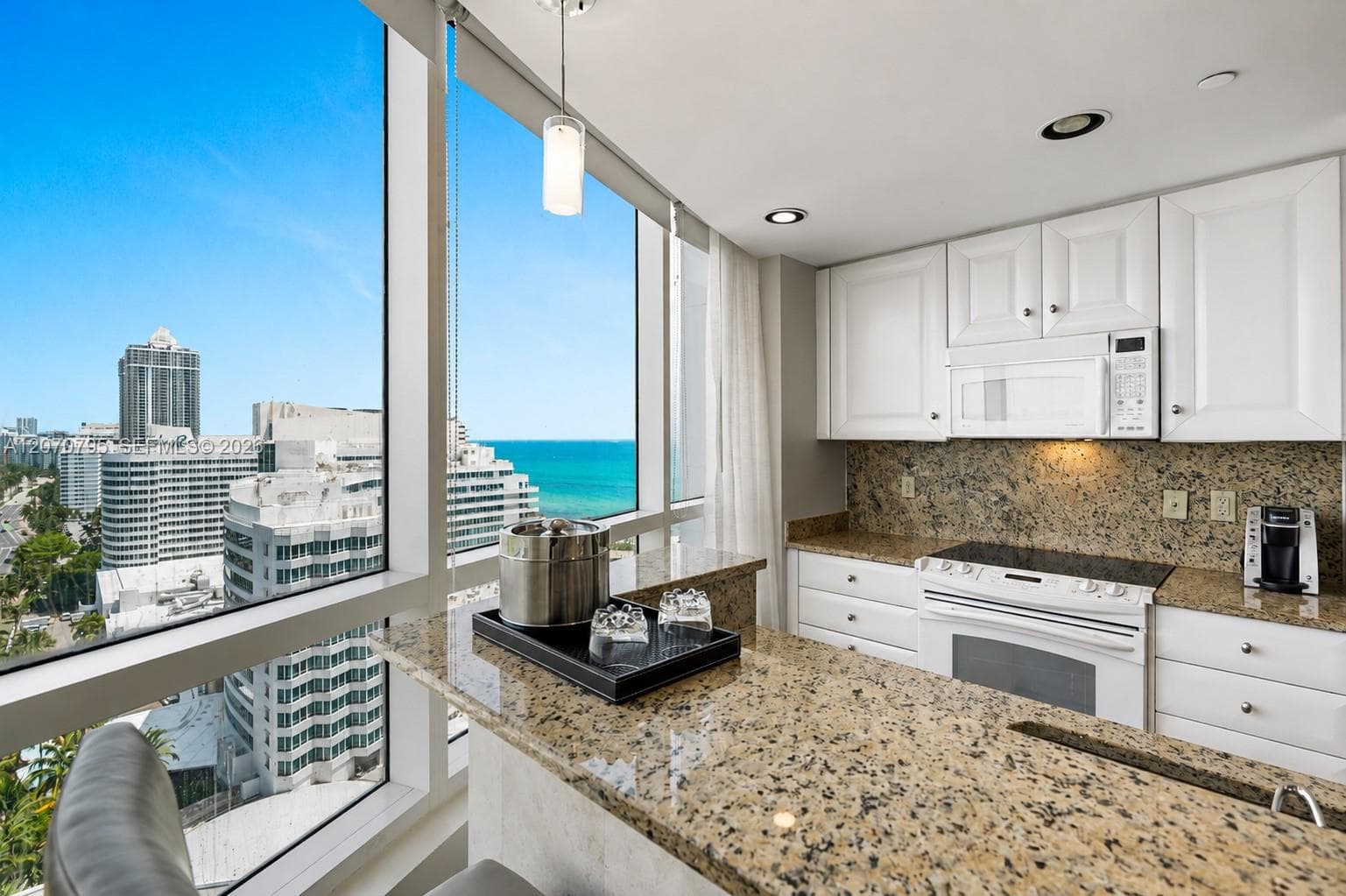 4401 Collins Ave # 1915/1917, Miami Beach, FL 33140 — zdjęcie 4
