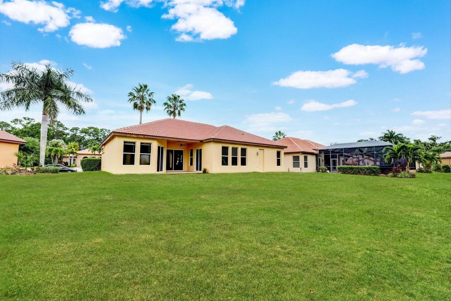 833 SW Vineland Court, Port St. Lucie, FL 34986 — zdjęcie 2