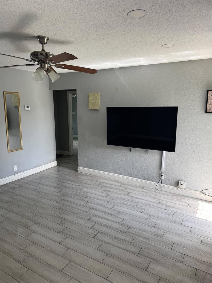 1051 SW 32nd Court # 2, Fort Lauderdale, FL 33315 — zdjęcie 4
