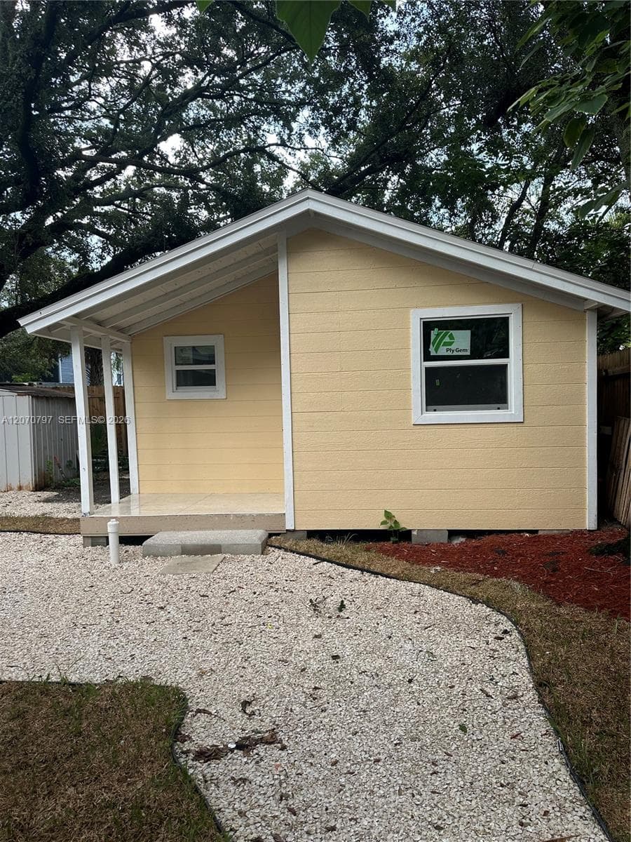 8111 N 10, Tampa, FL 33604 — zdjęcie 2