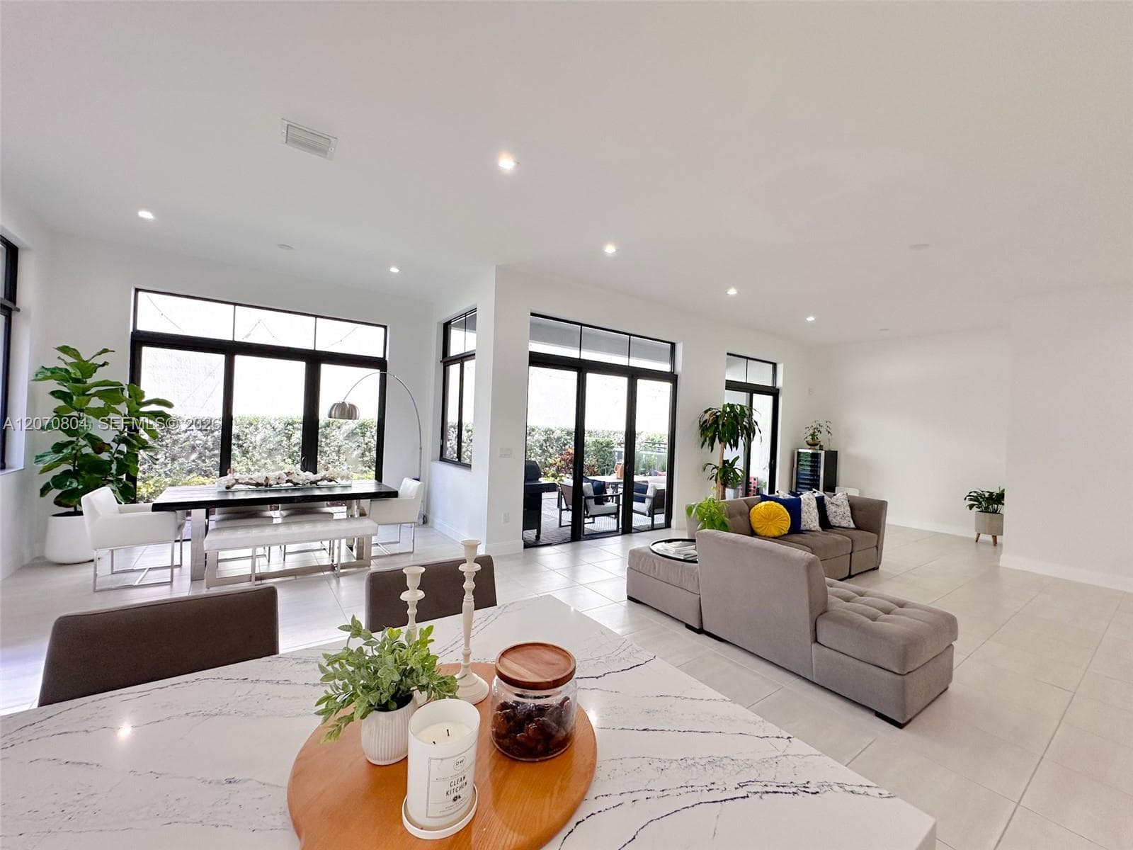8286 NW 51st Ter, Doral, FL 33166 — zdjęcie 4