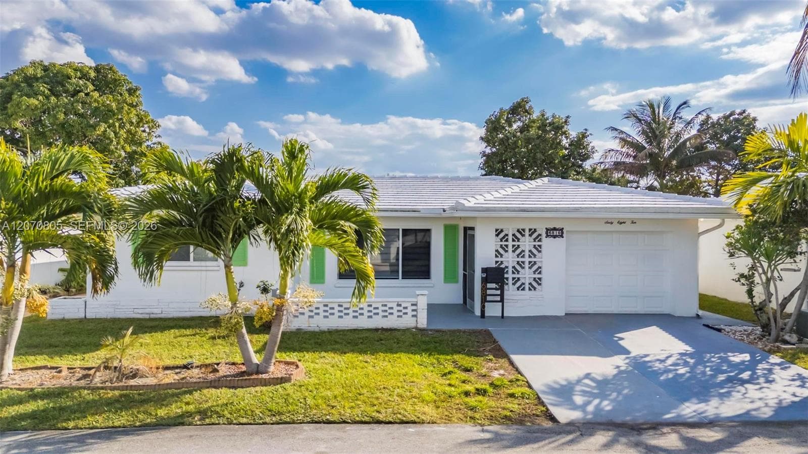 6810 NW 74th Pl, Tamarac, FL 33321 — zdjęcie 2