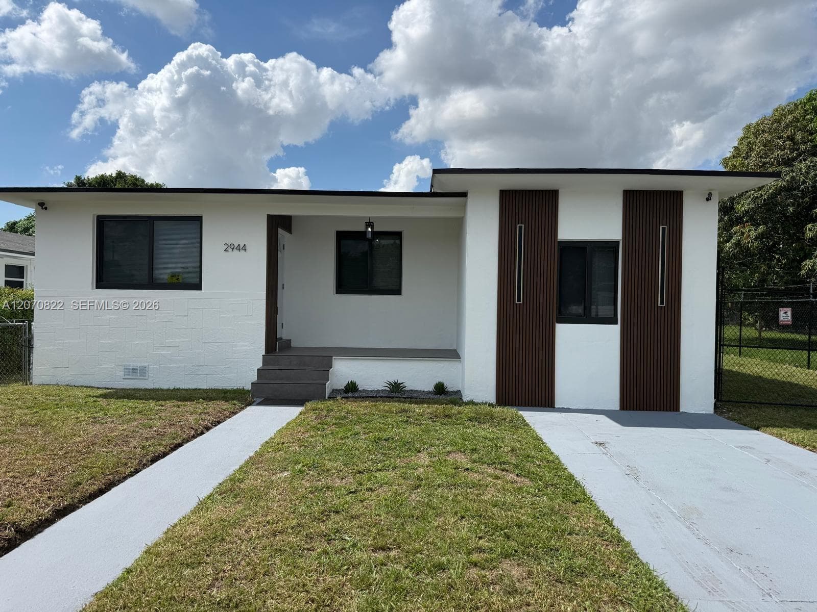 2944 NW 61st St, Miami, FL 33142