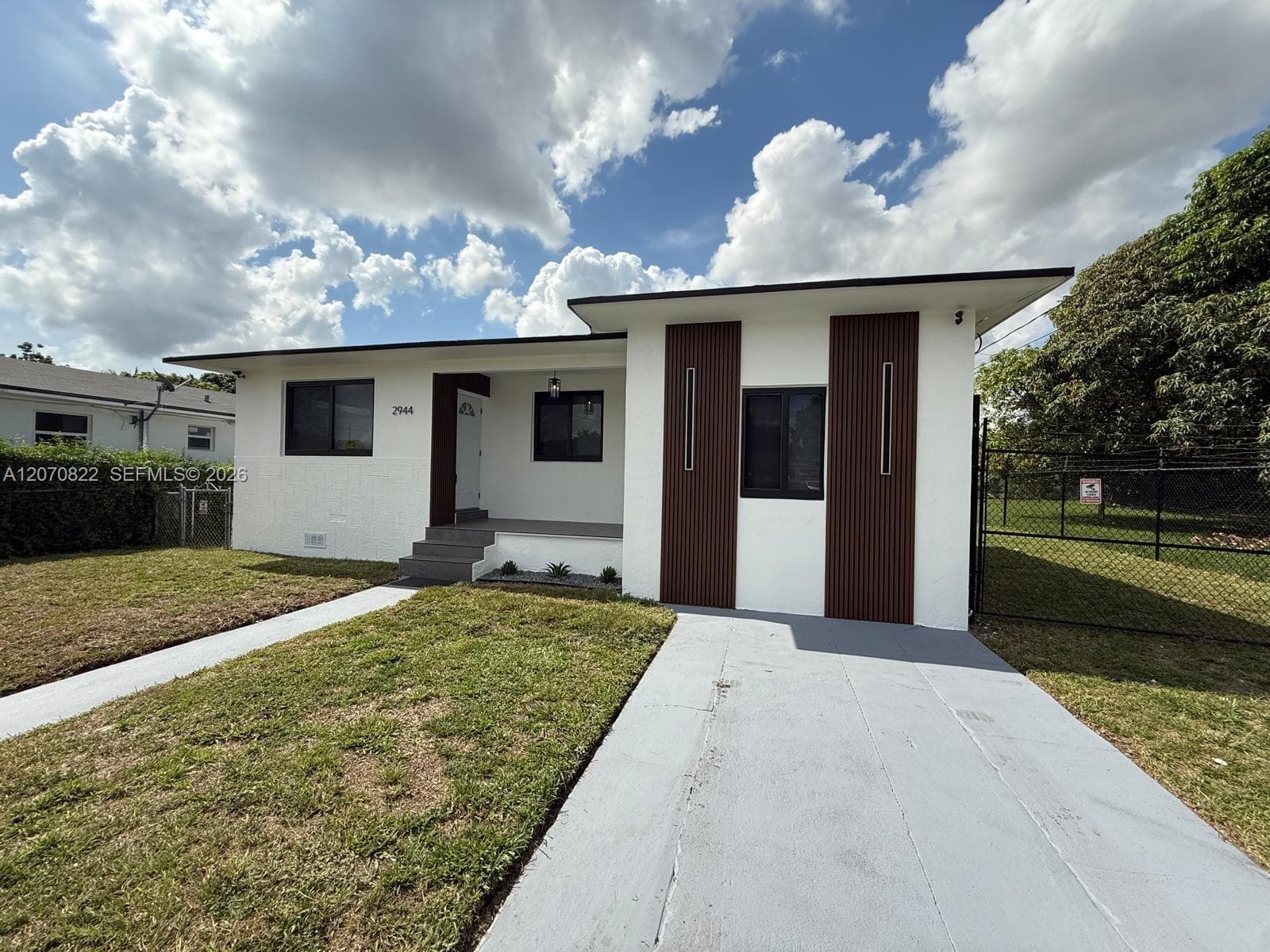 2944 NW 61st St, Miami, FL 33142 — zdjęcie 5