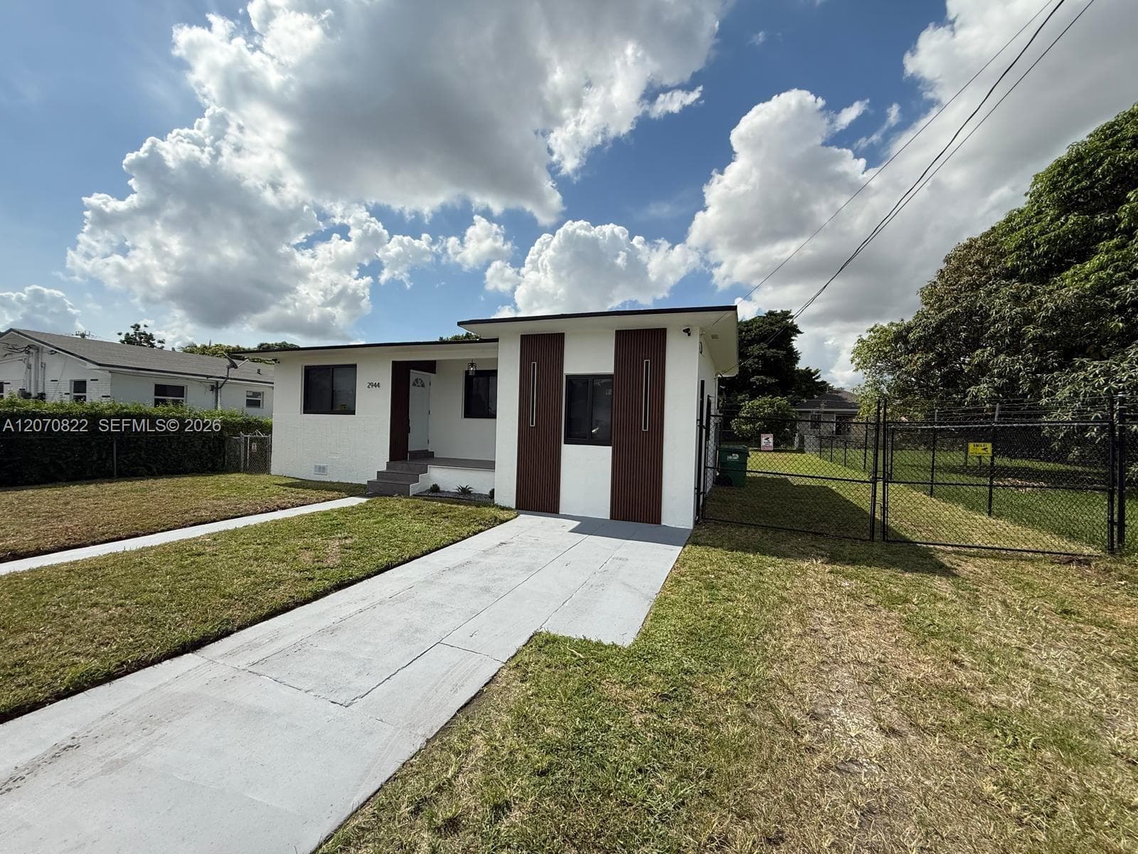 2944 NW 61st St, Miami, FL 33142 — zdjęcie 4