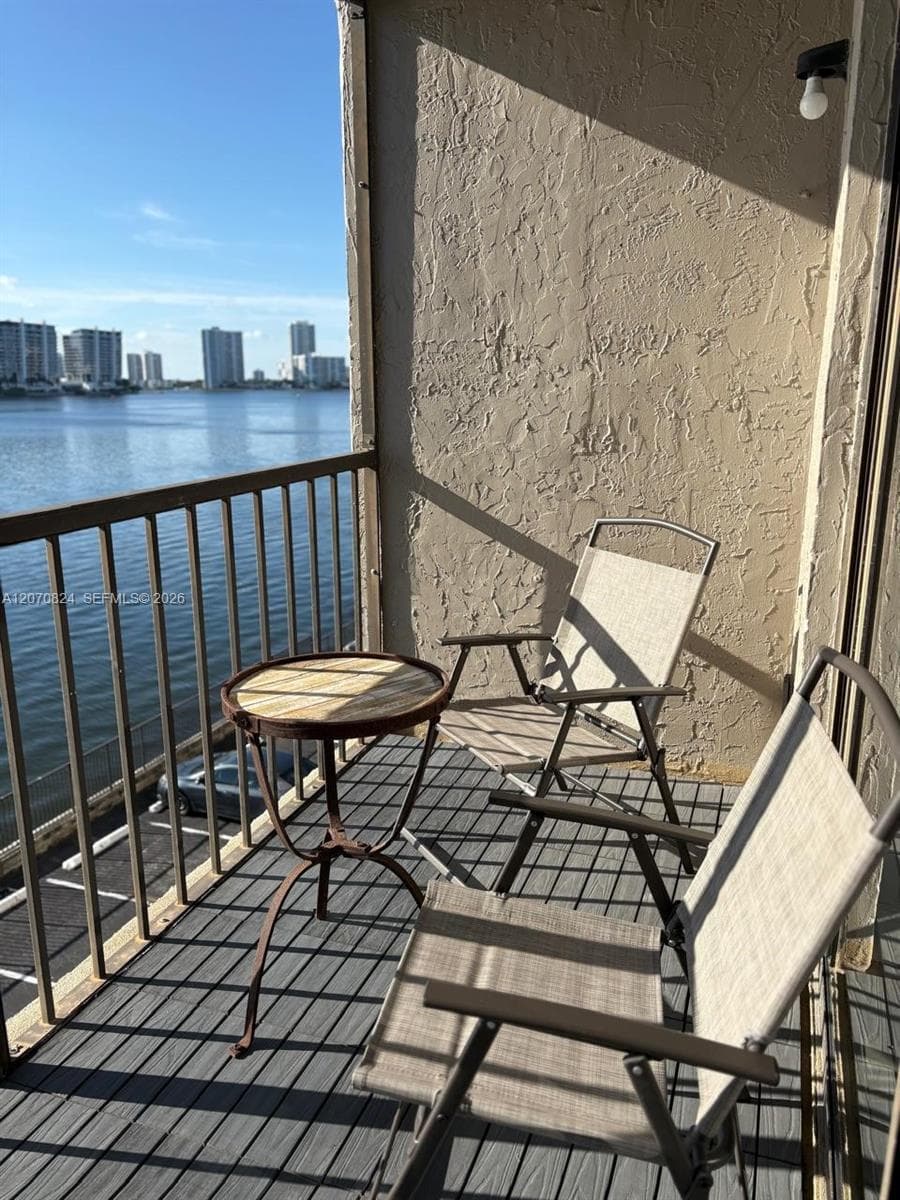 17600 N Bay Rd # N403, Sunny Isles Beach, FL 33160