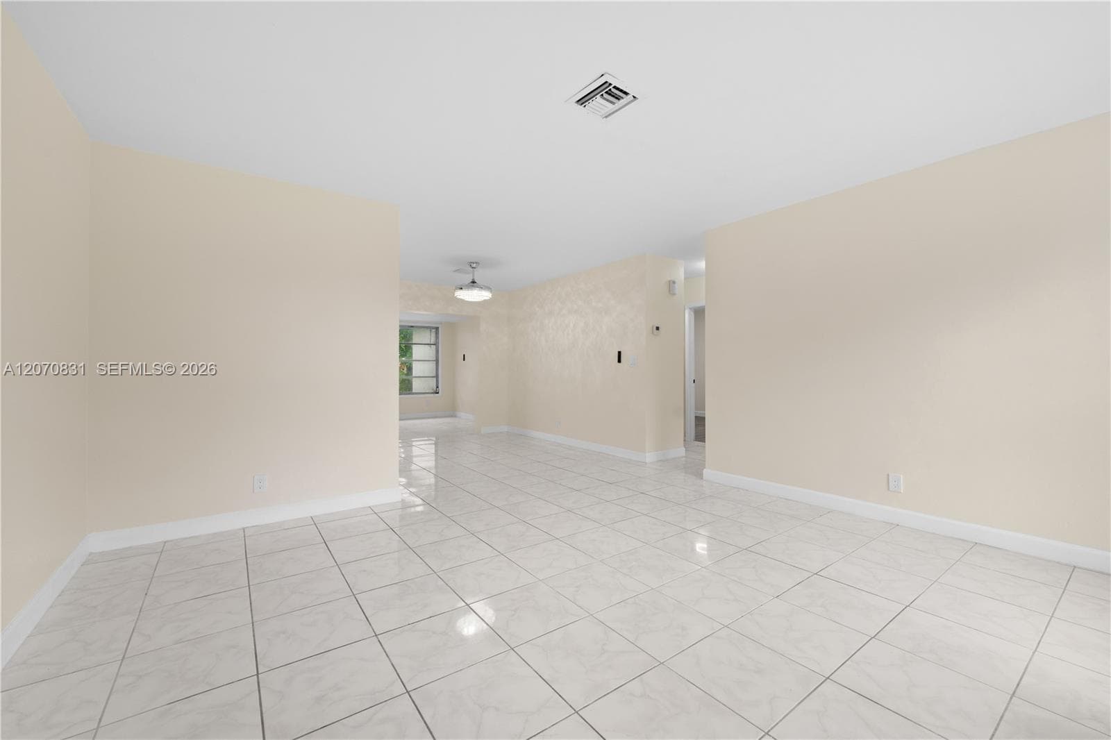 3561 NW 41st St, Lauderdale Lakes, FL 33309 — zdjęcie 4