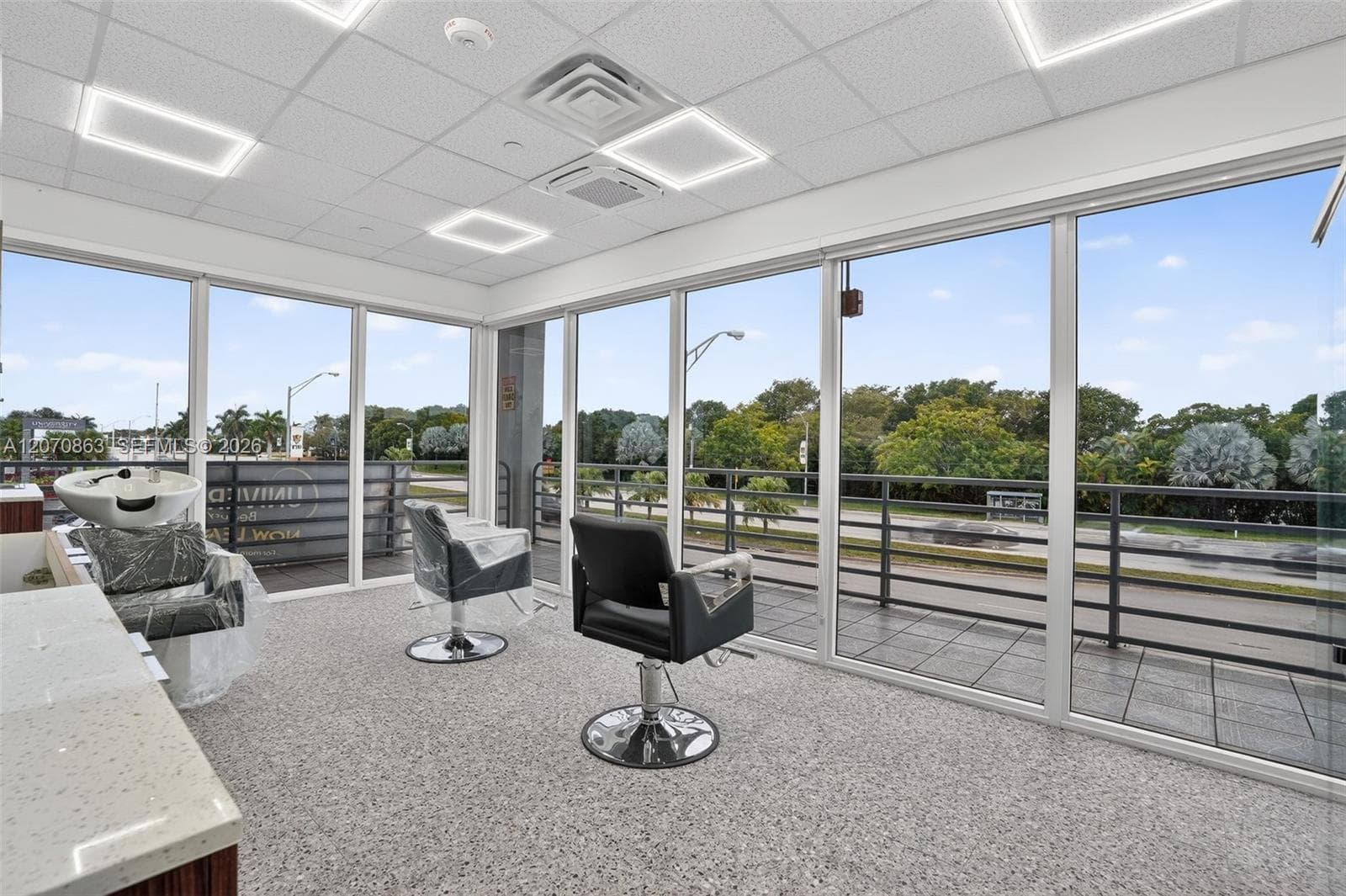 Beauty Salon Suites For Rent NOW Right In Front of FIU Publix Shopping, FL 33174