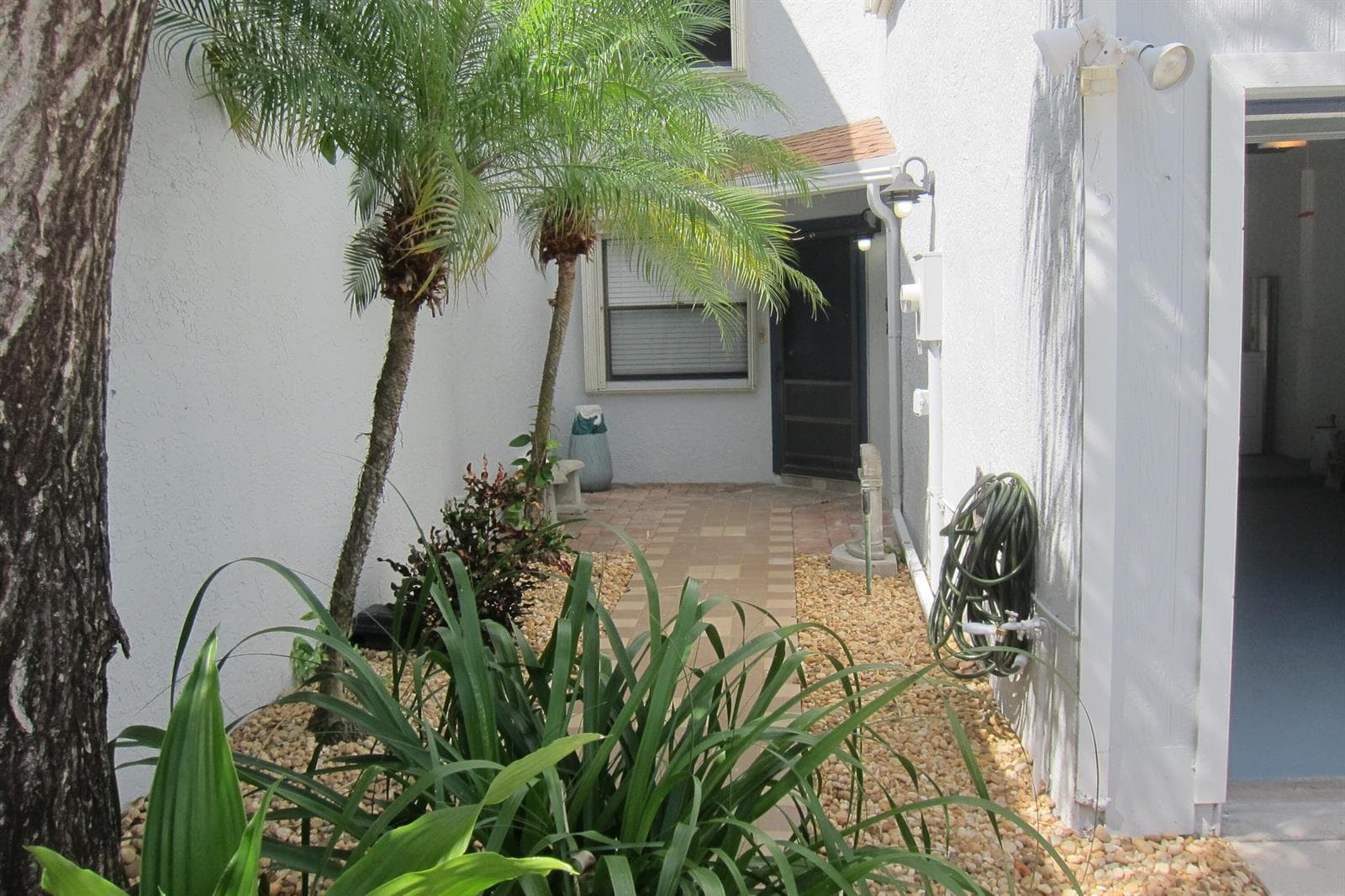 1517 Woodbridge Lakes Circle, West Palm Beach, FL 33406 — zdjęcie 2