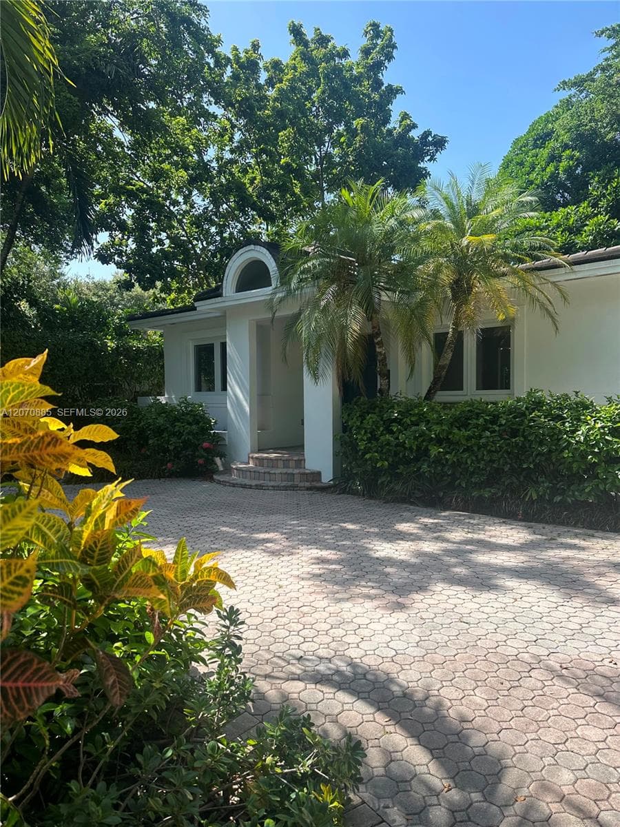 3865 Poinciana Ave, Miami, FL 33133 — zdjęcie 2