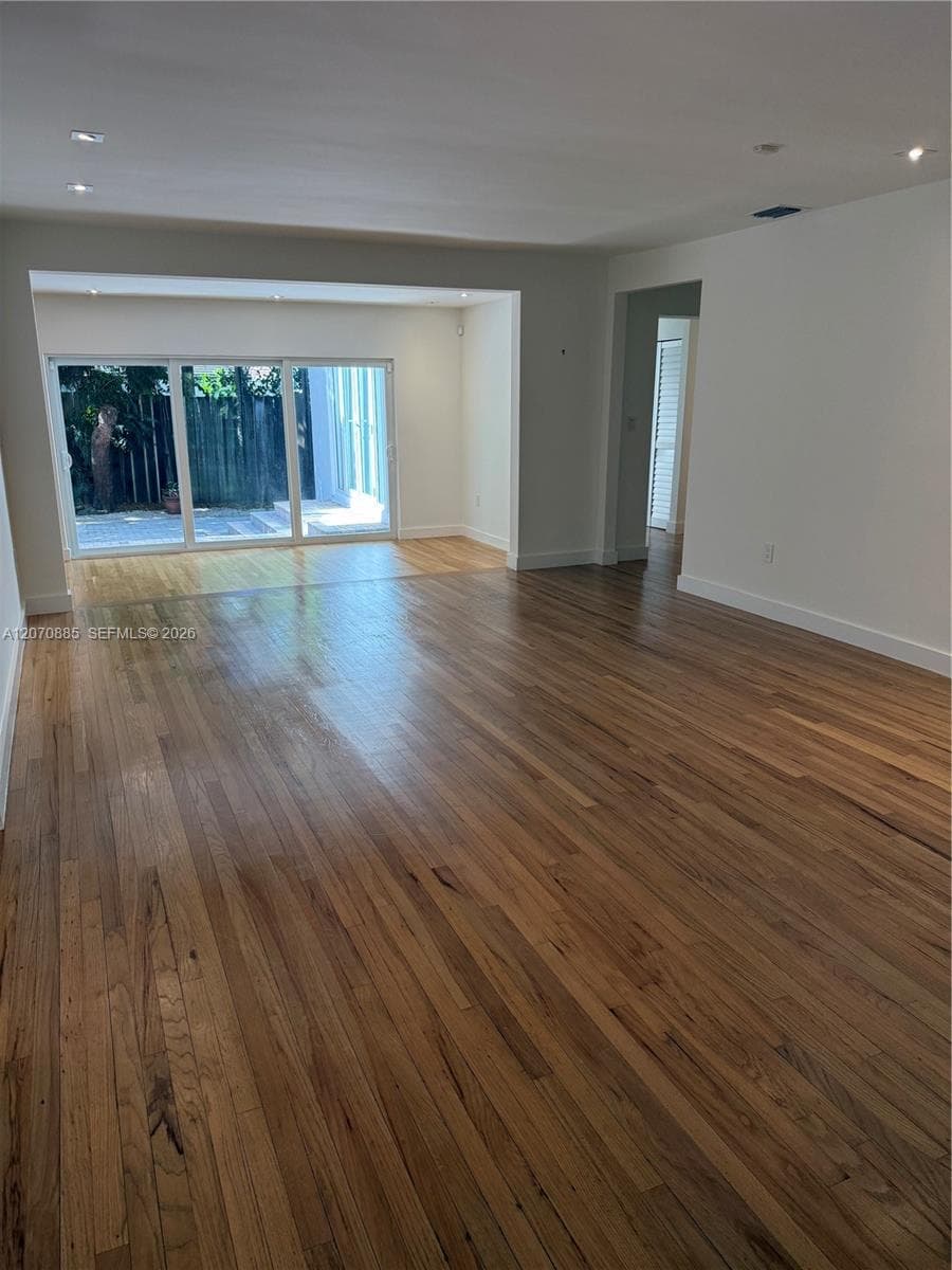 3865 Poinciana Ave, Miami, FL 33133 — zdjęcie 4