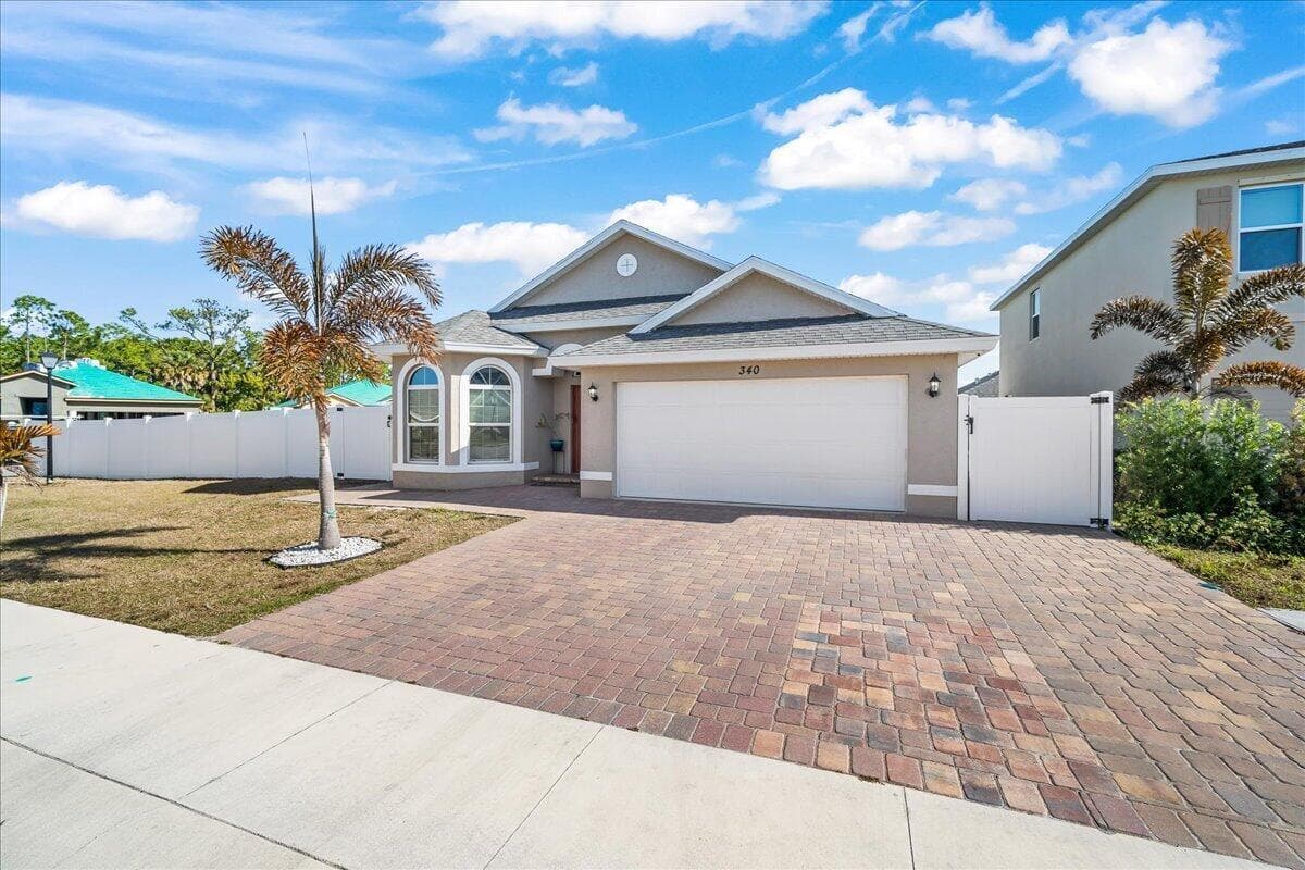 340 PALM BREEZES Drive, Fort Pierce, FL 34945