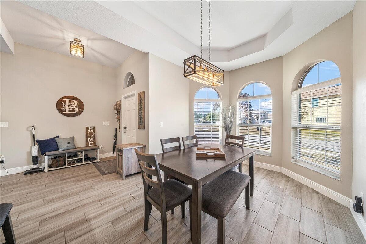 340 PALM BREEZES Drive, Fort Pierce, FL 34945 — zdjęcie 5