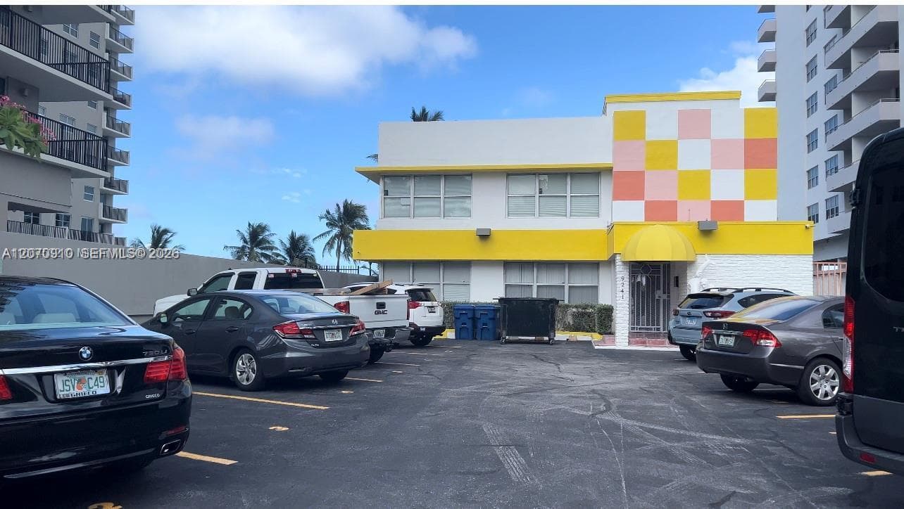 9241 Collins # 1, Surfside, FL 33154 — zdjęcie 2