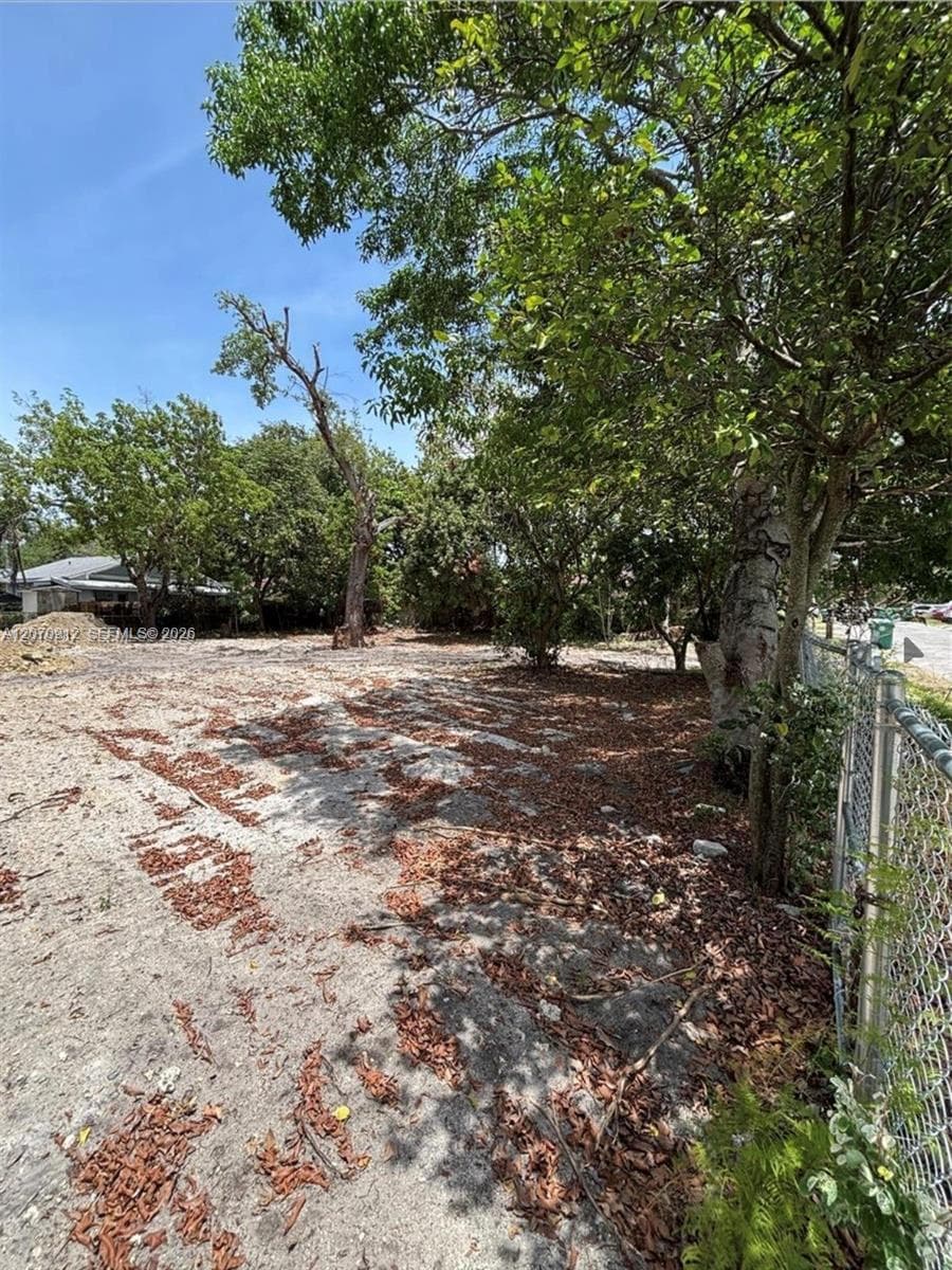 301 NE 58 St, Miami, FL 33137 — zdjęcie 3