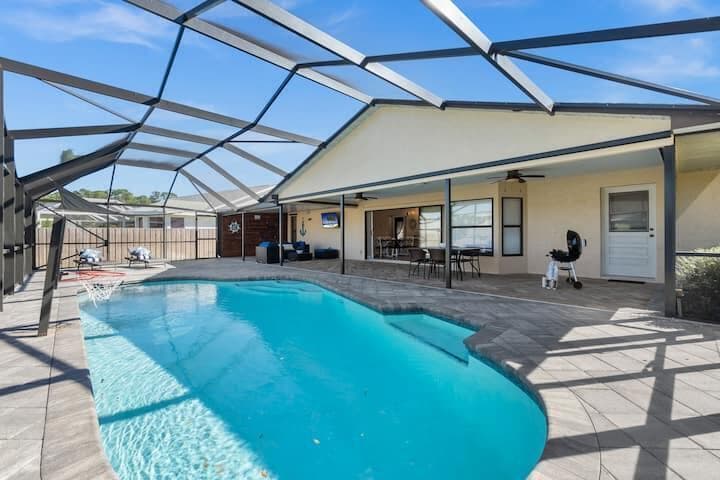 1017 SE Walters Terrace, Port St. Lucie, FL 34983