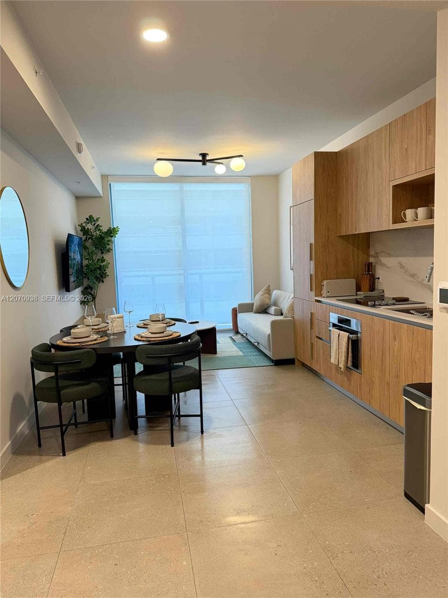 11 NE 6th St # 705, Miami, FL 33132 — zdjęcie 5