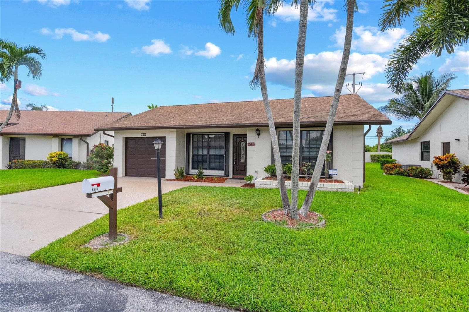 6510 OLIVEWOOD Circle, FL 33463 — zdjęcie 2