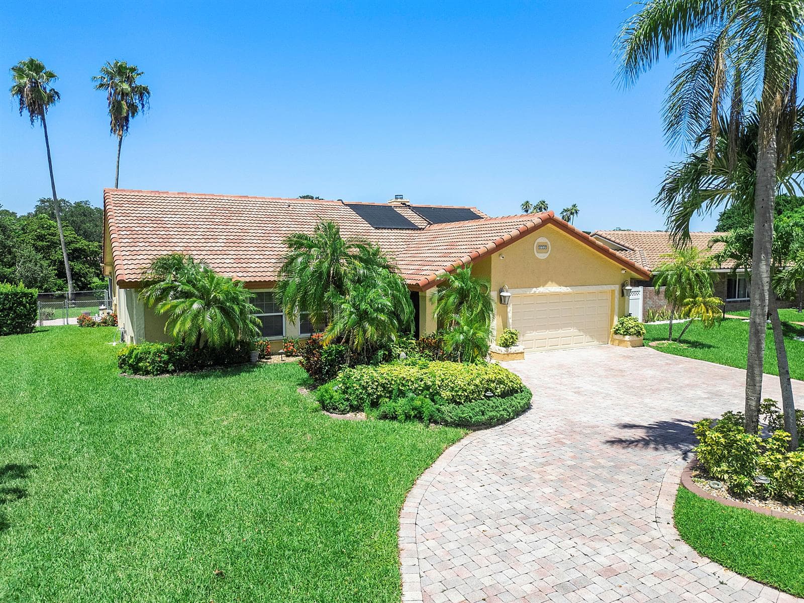 8719 NW 1ST Street, Coral Springs, FL 33071 — zdjęcie 2