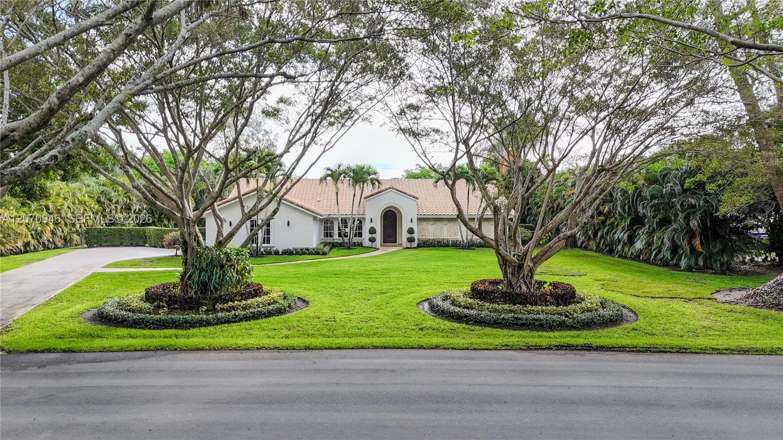 8134 Twin Lake Dr, Boca Raton, FL 33496