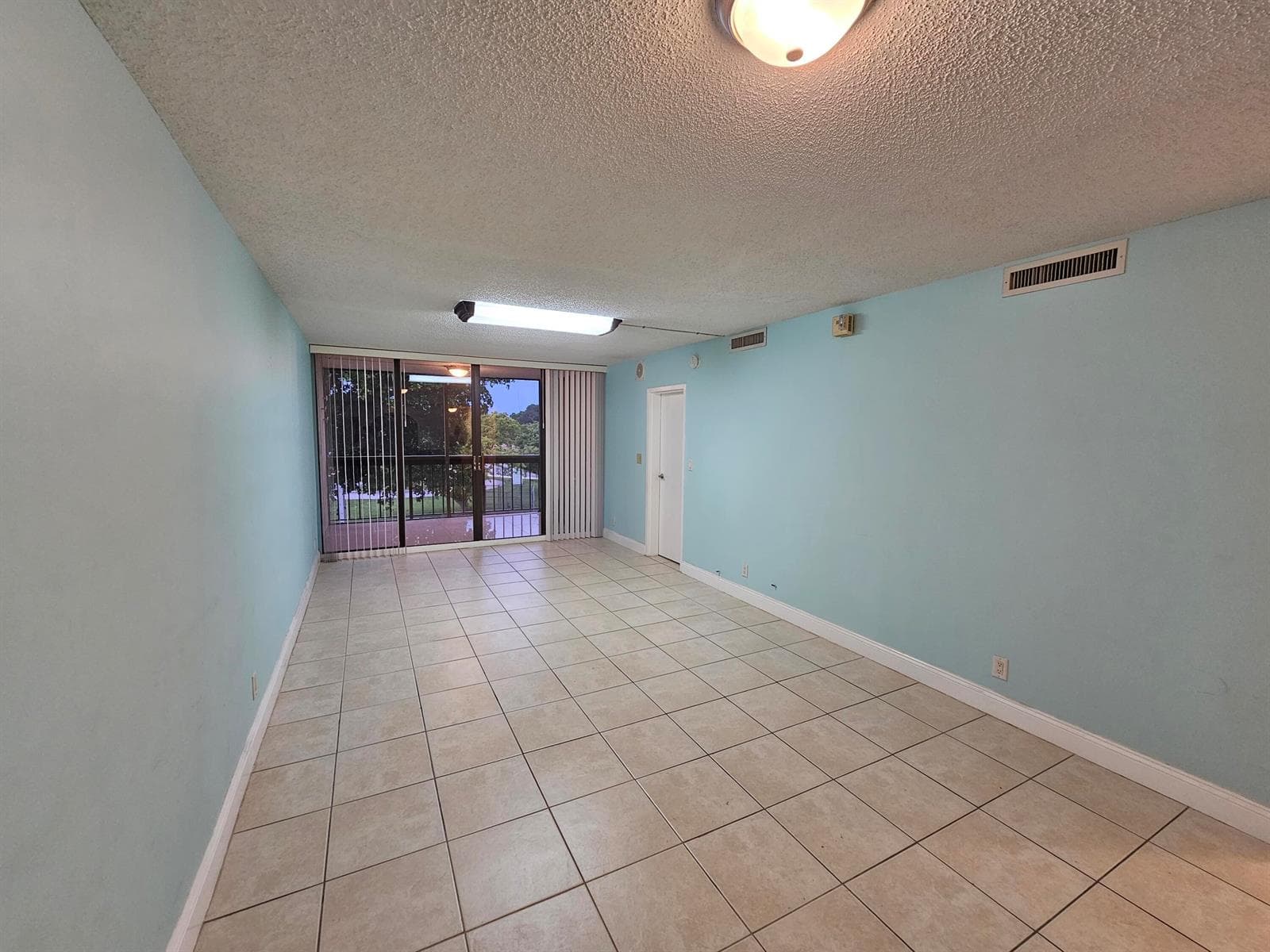 8441 Forest Hills Drive # 302, Coral Springs, FL 33065 — zdjęcie 2