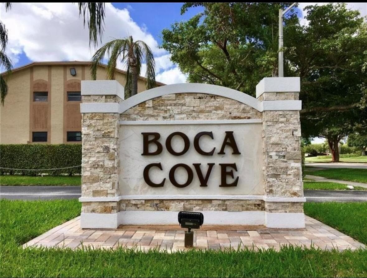 9466 BOCA COVE Circle # 301, Boca Raton, FL 33428