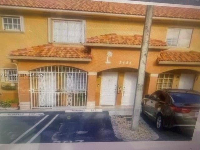 2485 west 76 st # 207, Hialeah Gardens, FL 33016