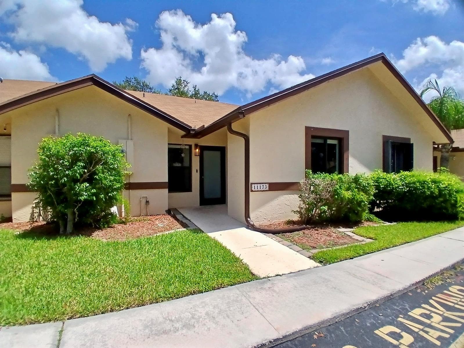 11173 NW 38TH Place, Sunrise, FL 33351 — zdjęcie 2