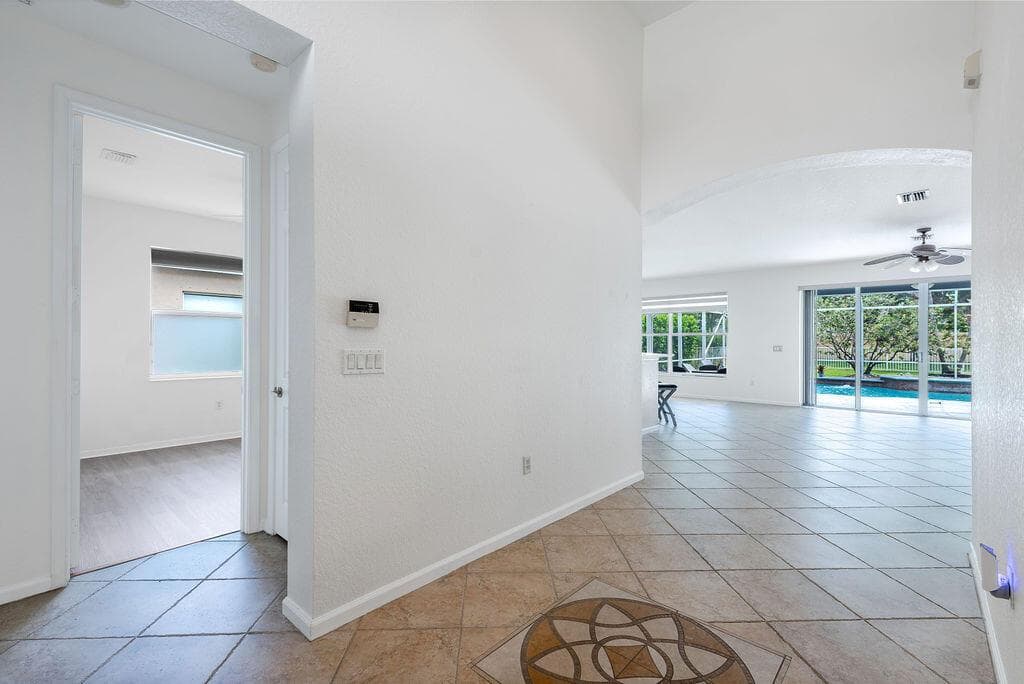 116 BELLA VISTA Way, Royal Palm Beach, FL 33411 — zdjęcie 5