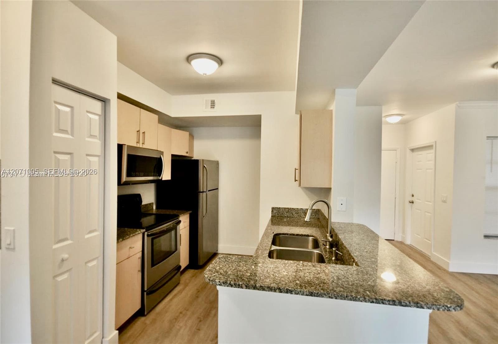 2474 Centergate Dr # 103, Miramar, FL 33025