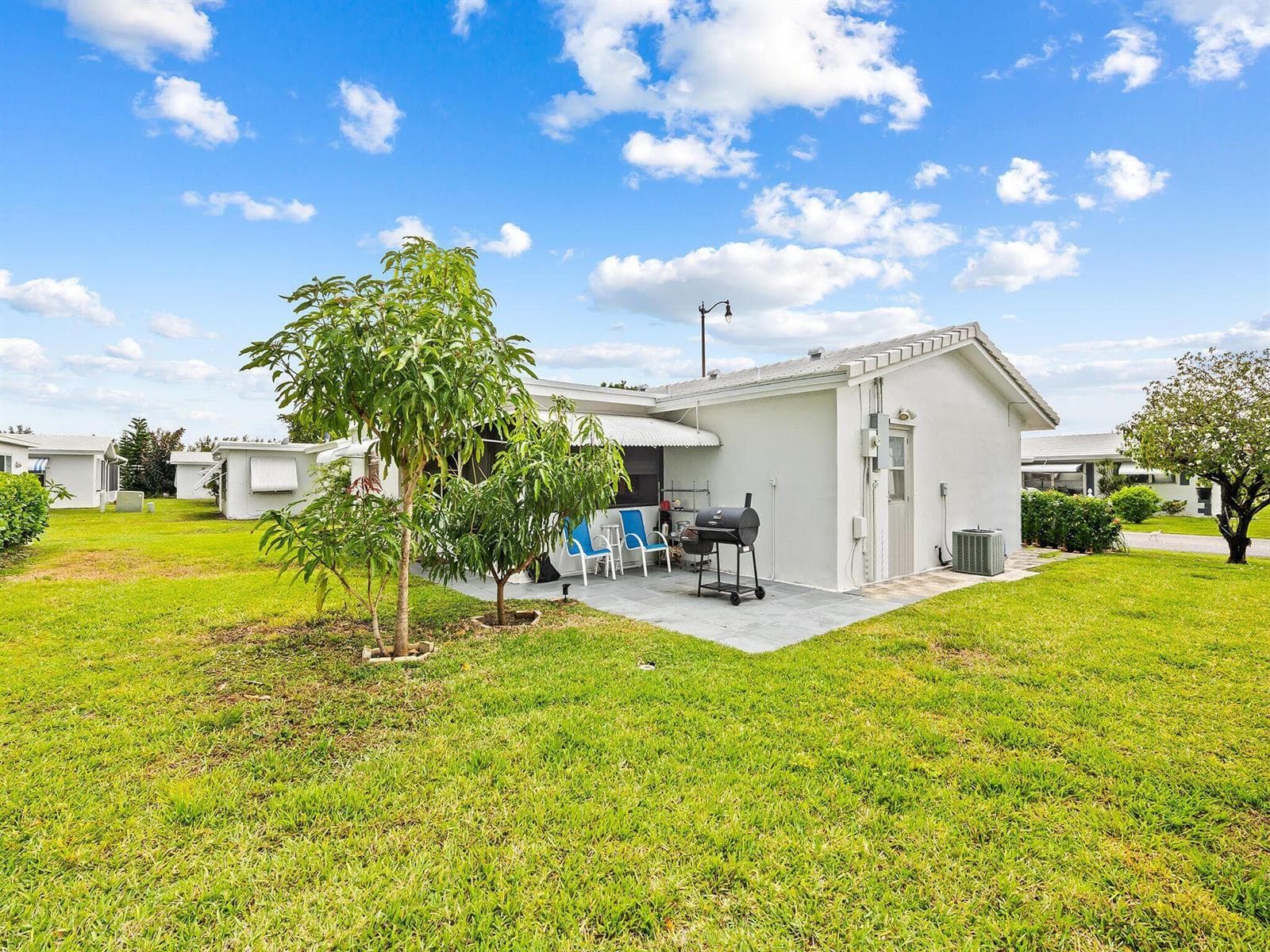 210 NW 25TH Court, Pompano Beach, FL 33064 — zdjęcie 2