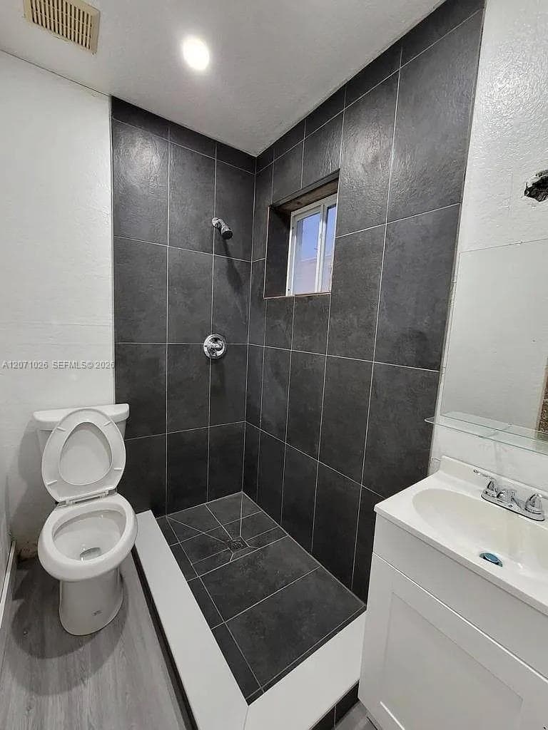 734 SW 4th St # #2, Miami, FL 33130 — zdjęcie 2