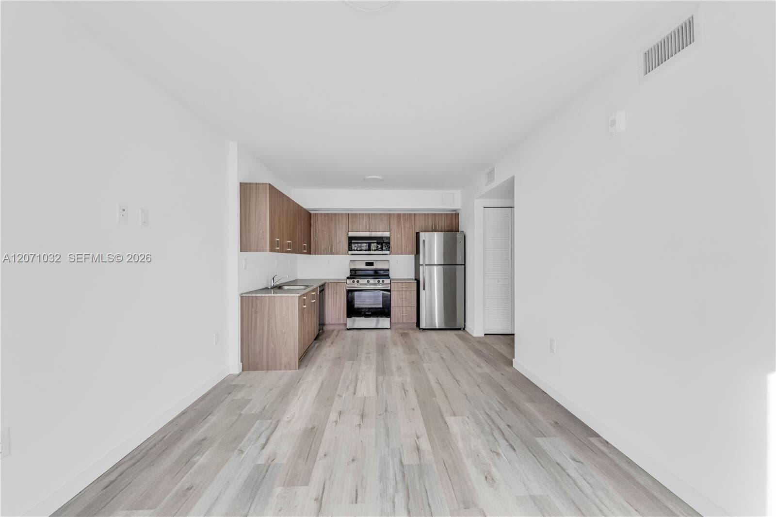 175 NW 160TH ST # 309, North Miami Beach, FL 33169