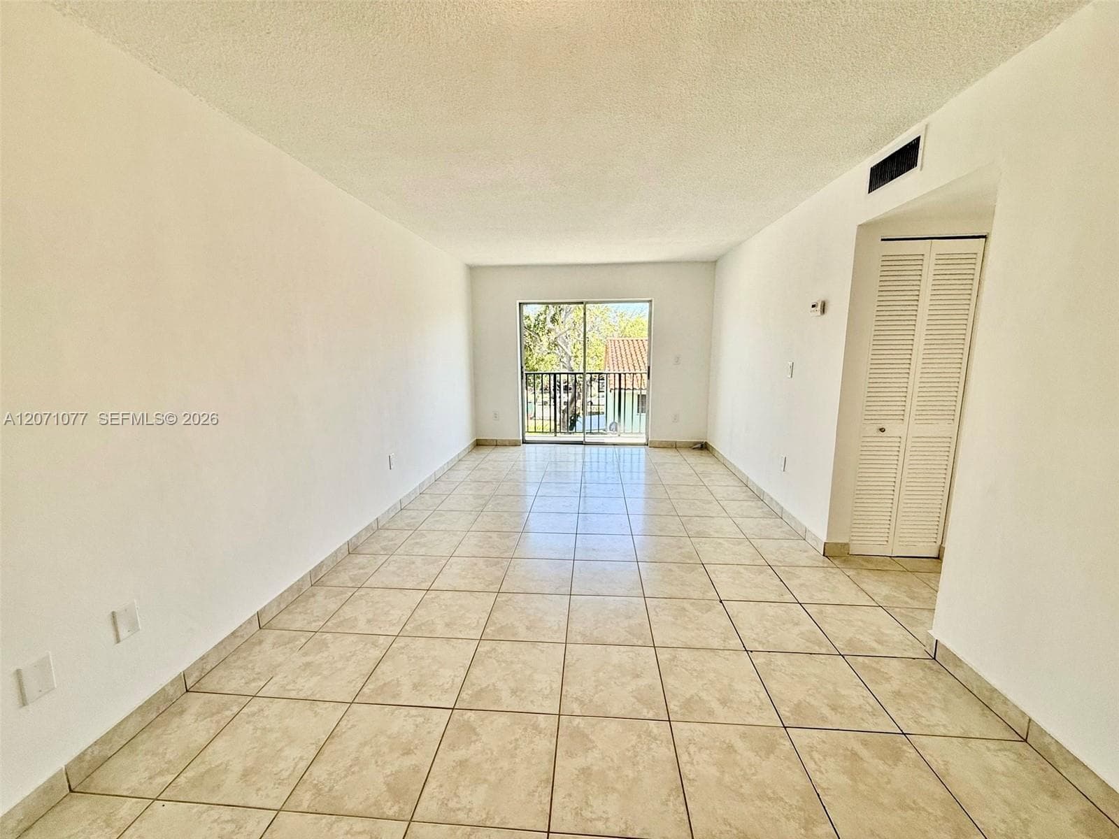 1530 SW 2nd St # 304, Miami, FL 33135 — zdjęcie 2