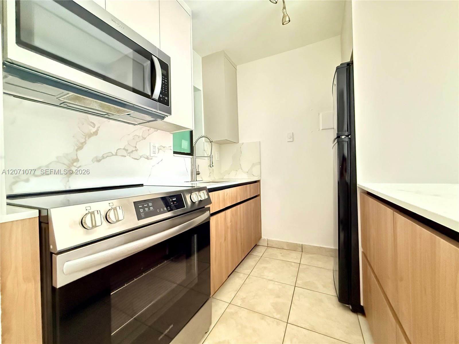 1530 SW 2nd St # 304, Miami, FL 33135