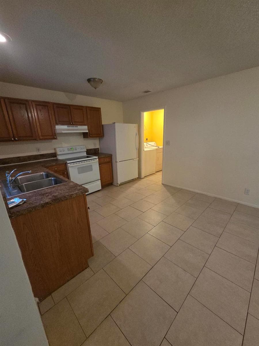 1917 SE Burgundy Lane, Port St. Lucie, FL 34952 — zdjęcie 3