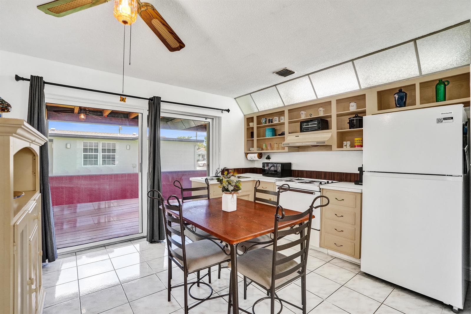 4900 NW 27 Terrace, Tamarac, FL 33309 — zdjęcie 5