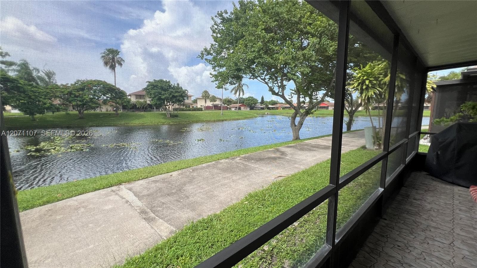 5437 Mendoza St, West Palm Beach, FL 33415