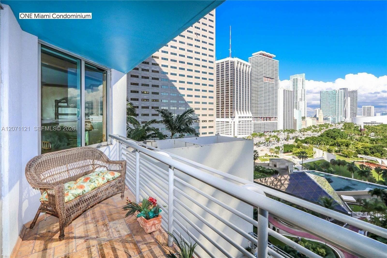 335 S Biscayne Blvd # 1500, Miami, FL 33131 — zdjęcie 3