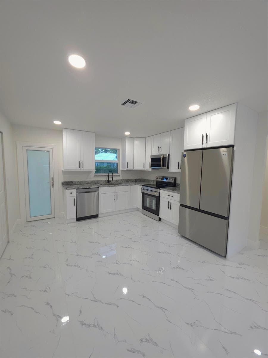 8001 Hibiscus Road, Fort Pierce, FL 34951 — zdjęcie 3