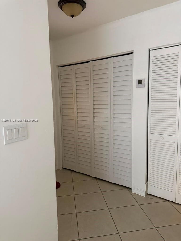 4199 W 18th Ct, Hialeah, FL 33012 — zdjęcie 5