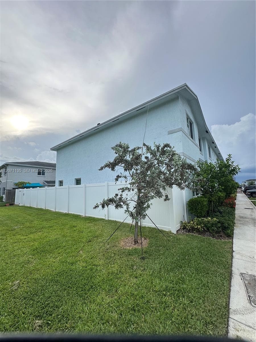384 NW 11th Ave # 384, Florida City, FL 33034 — zdjęcie 2