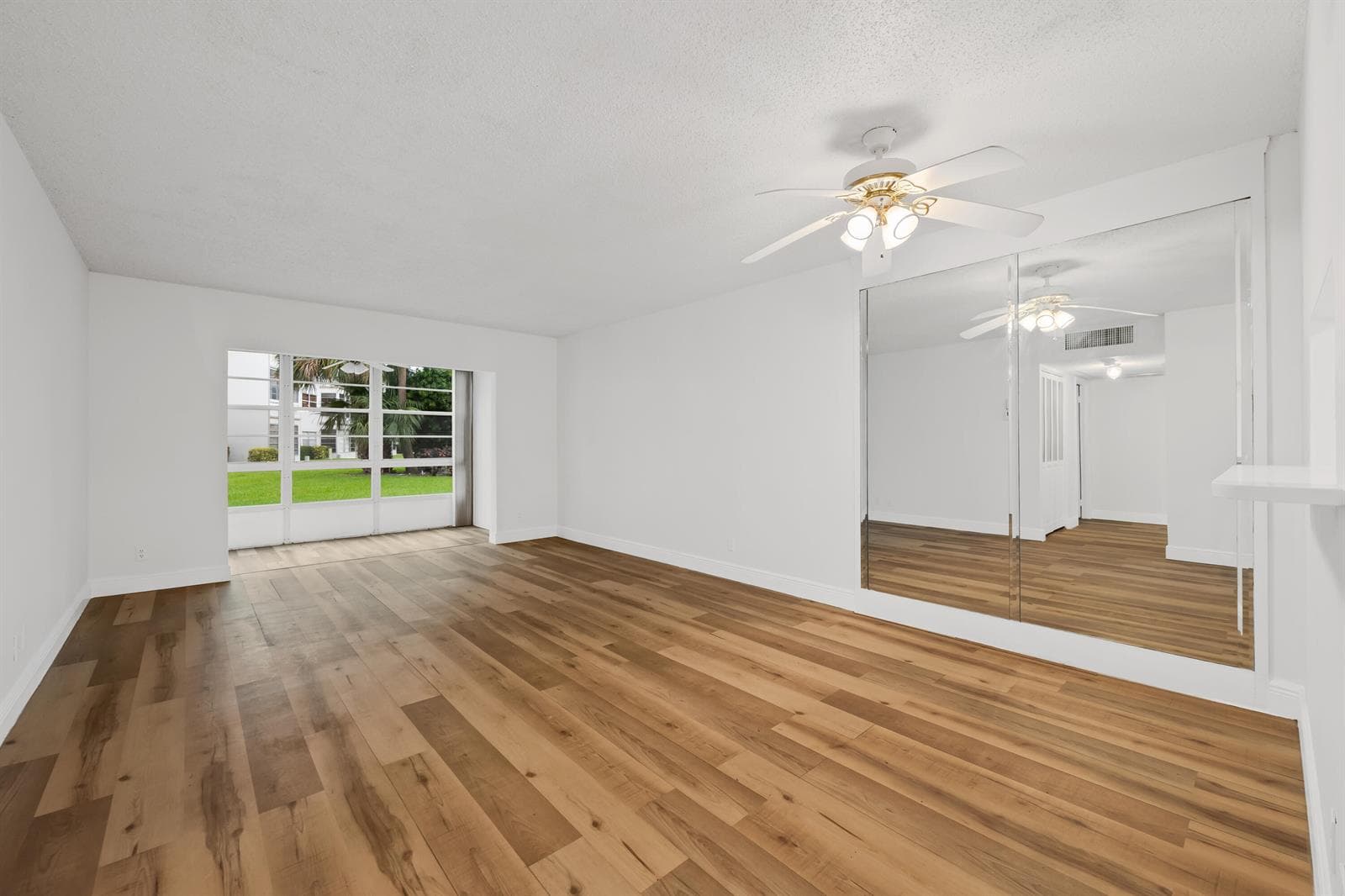 3401 NW 47TH Avenue # 401, Lauderdale Lakes, FL 33319 — zdjęcie 5