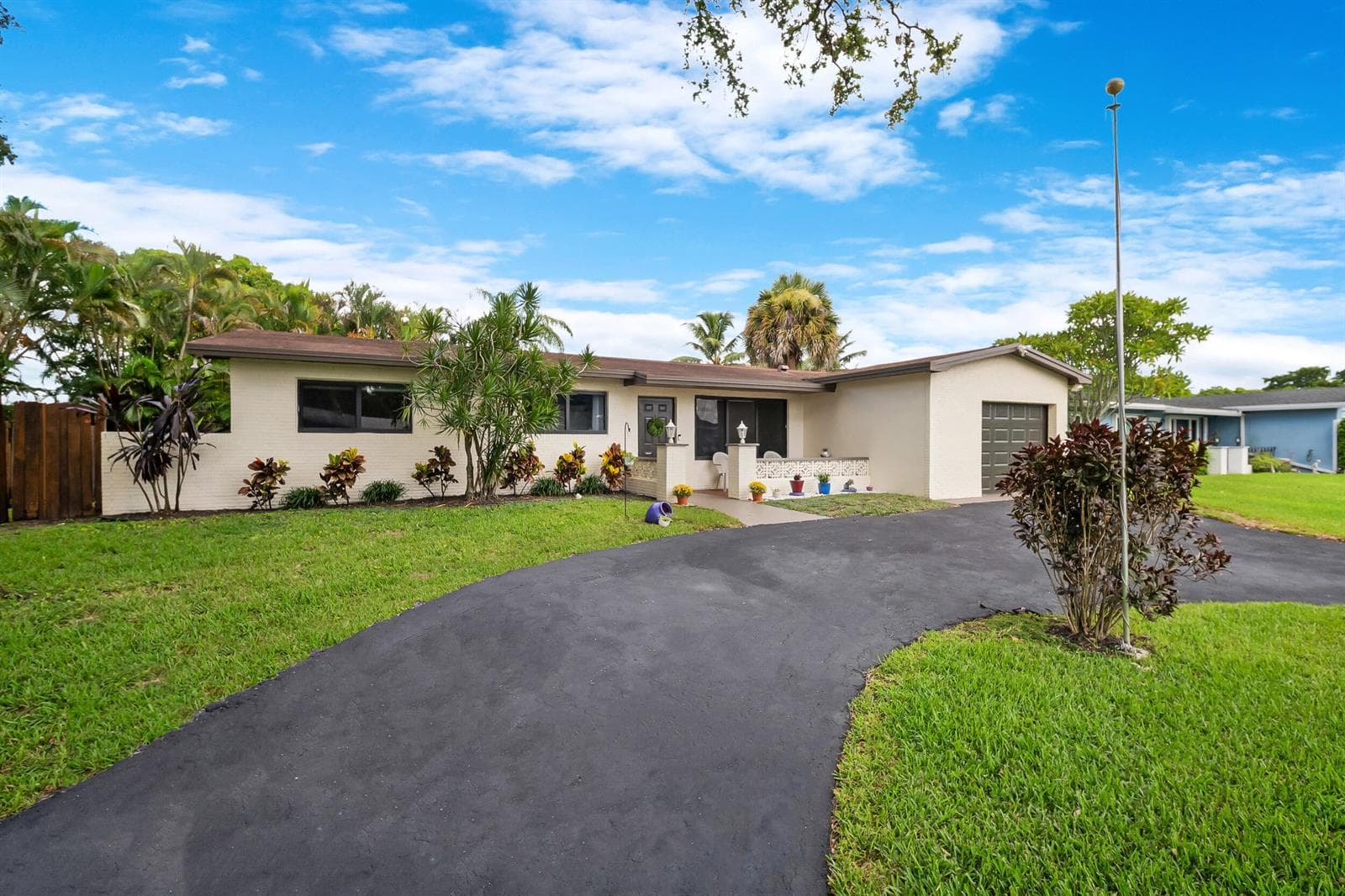 510 NW 93rd Terrace, Pembroke Pines, FL 33024 — zdjęcie 2
