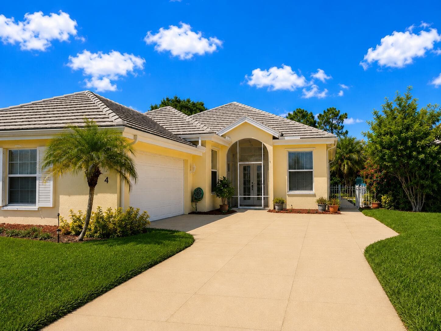 7564 SE BAY CEDAR Circle, Hobe Sound, FL 33455