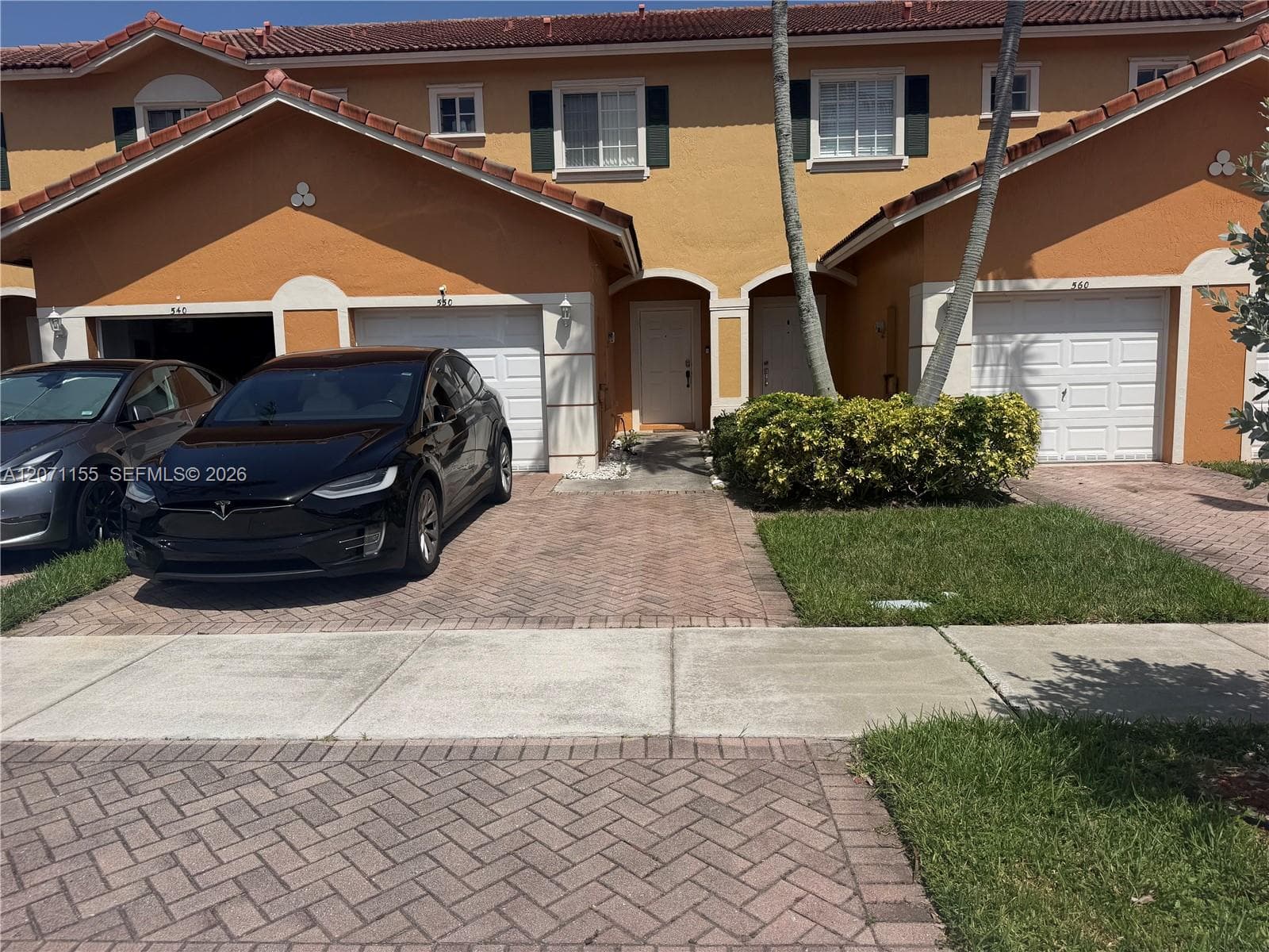550 Saint Tropez Ln, Margate, FL 33068 — zdjęcie 2