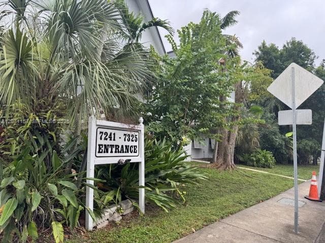 7325 SW 63rd Ave # 102-B, South Miami, FL 33143 — zdjęcie 3