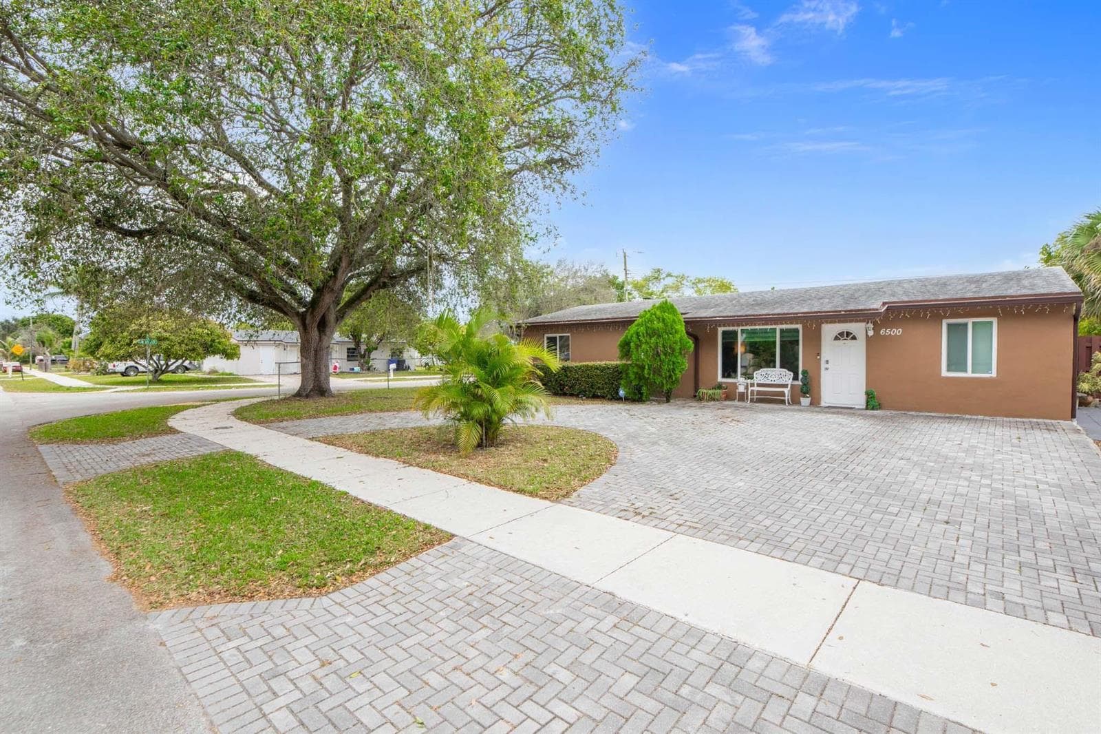 6500 SW 16th Court, Pompano Beach, FL 33068