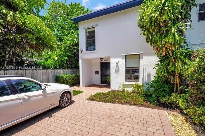 2869 W Trade Ave, Miami, FL 33133 — zdjęcie 2